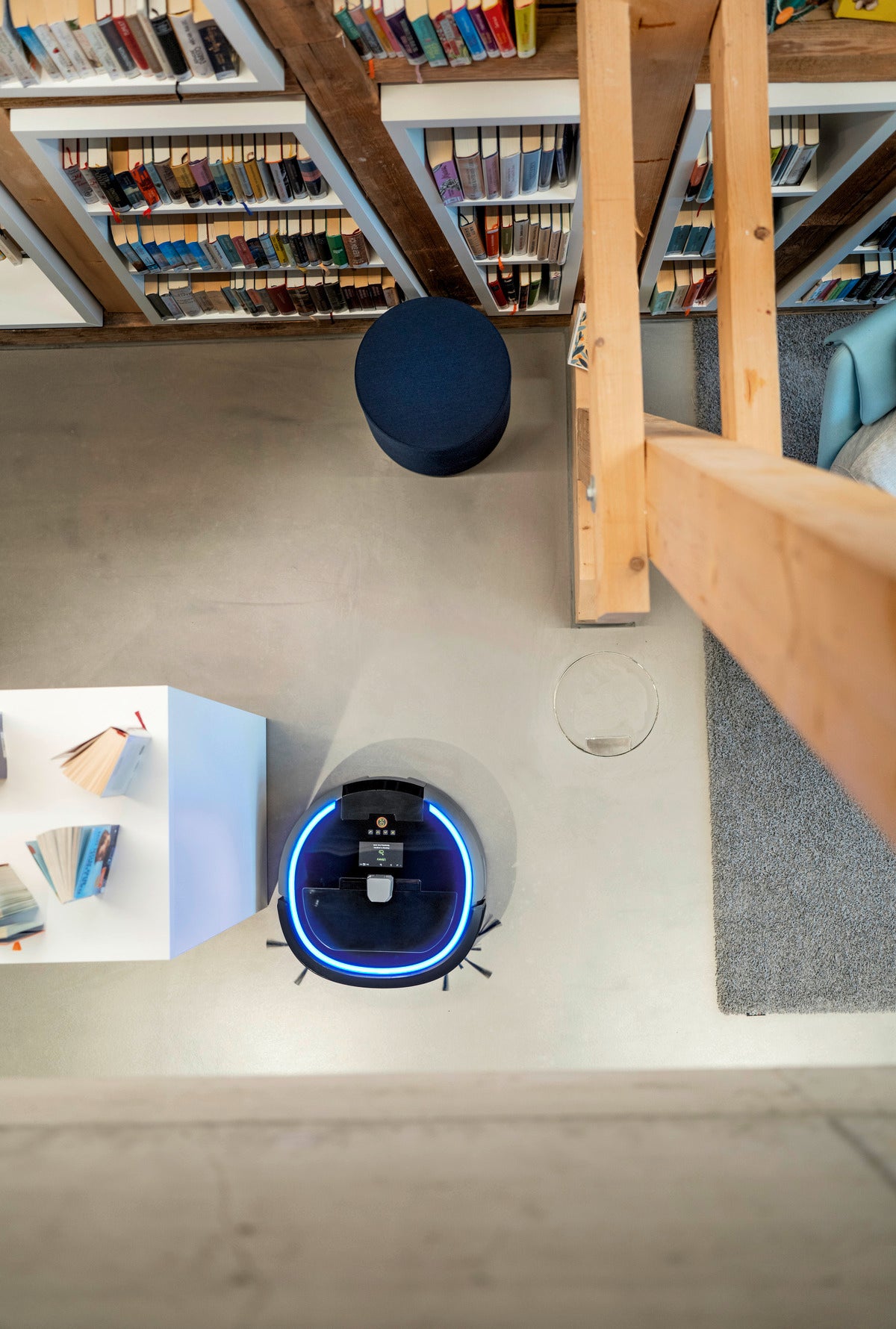 KIRA CV 50 Bp - Robotic Floor Cleaner